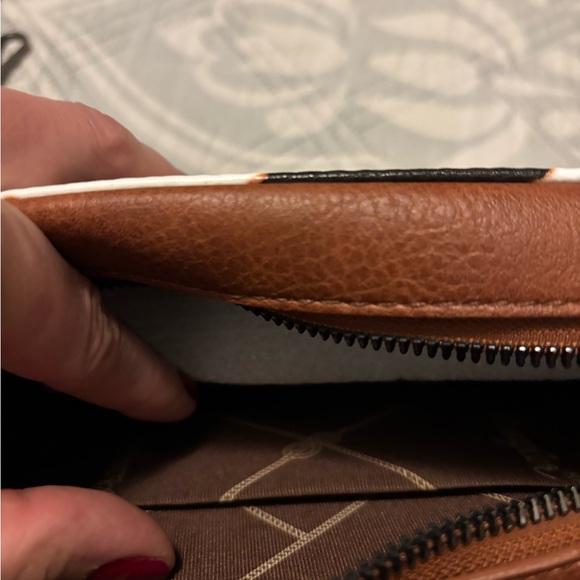 NWT Wrangler Crossbody Cow Print Bag - Picture 5 of 5